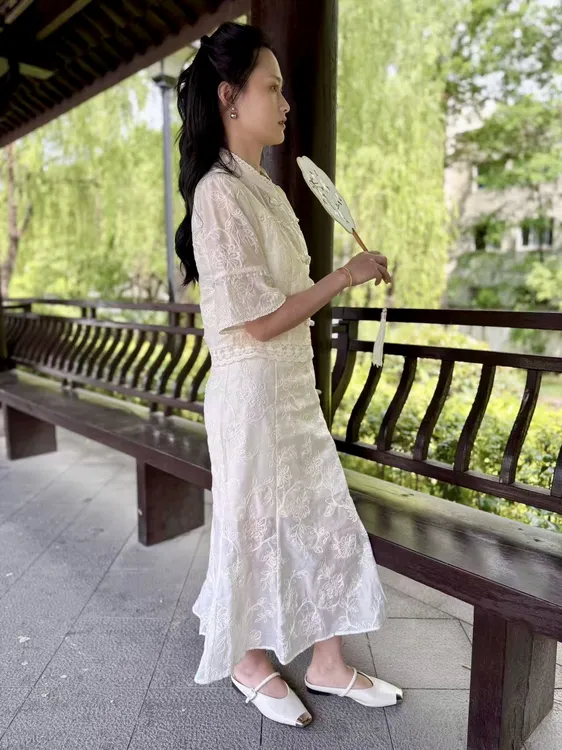 新中式国风套装女2025夏季重工刺绣国风气质减龄温柔小香风两件套