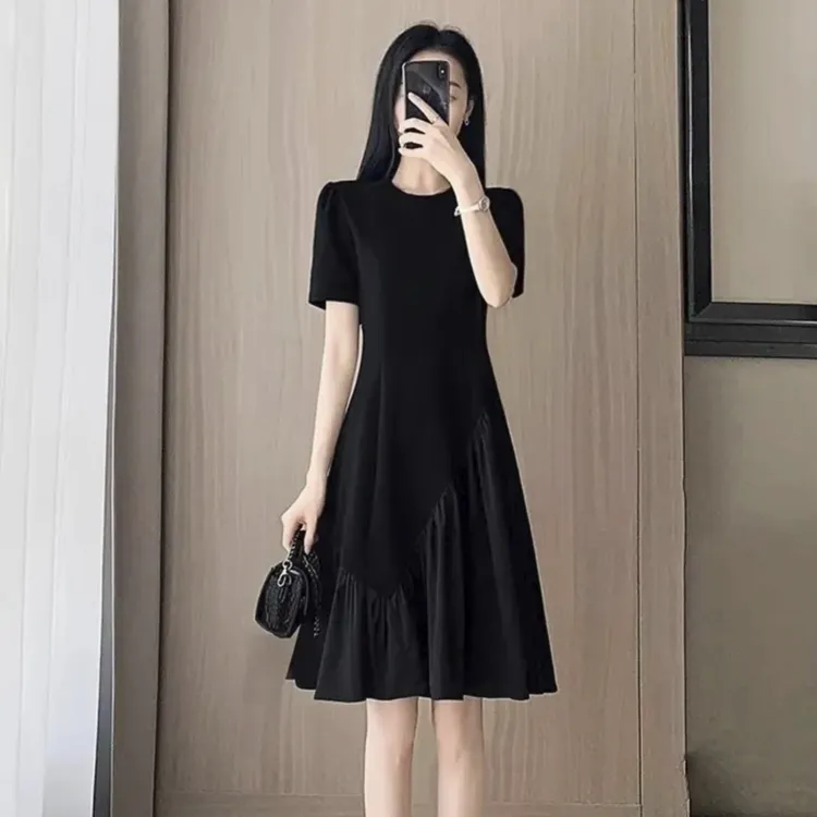 黑色连衣裙女夏季2025新款赫本风高级感法式时尚气质显瘦a字裙子