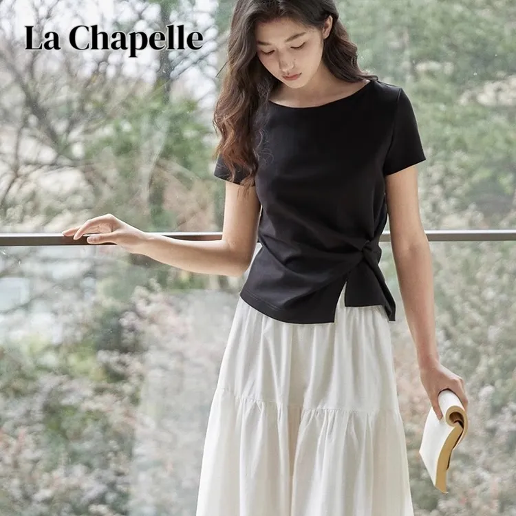 拉夏贝尔一字领不规则设计感扭结短袖T恤女夏新休闲黑色无袖上衣