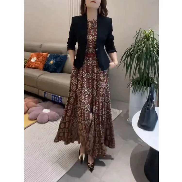 中年人女装2025春夏新款韩版无袖长款连衣裙长袖西服外套妈妈套装