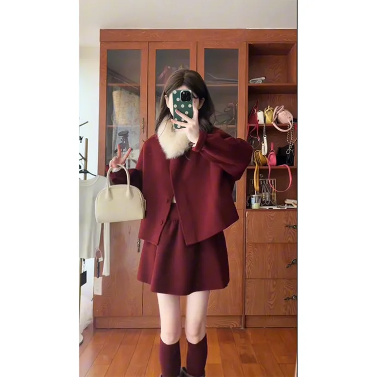 新年圣诞穿搭红色小香风套装女秋冬氛围感气质毛呢外套短裙两件套