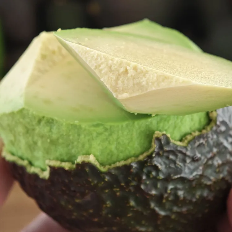 云南孟连精品哈斯牛油果新鲜巨无霸大果240克＋6个装福利装