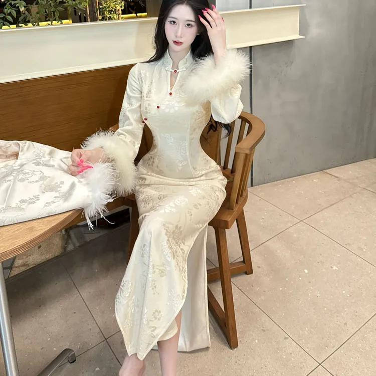 LHMknk1画报夫人原创自制秋冬款温柔珠光显瘦秋冬款旗袍 淡极生艳