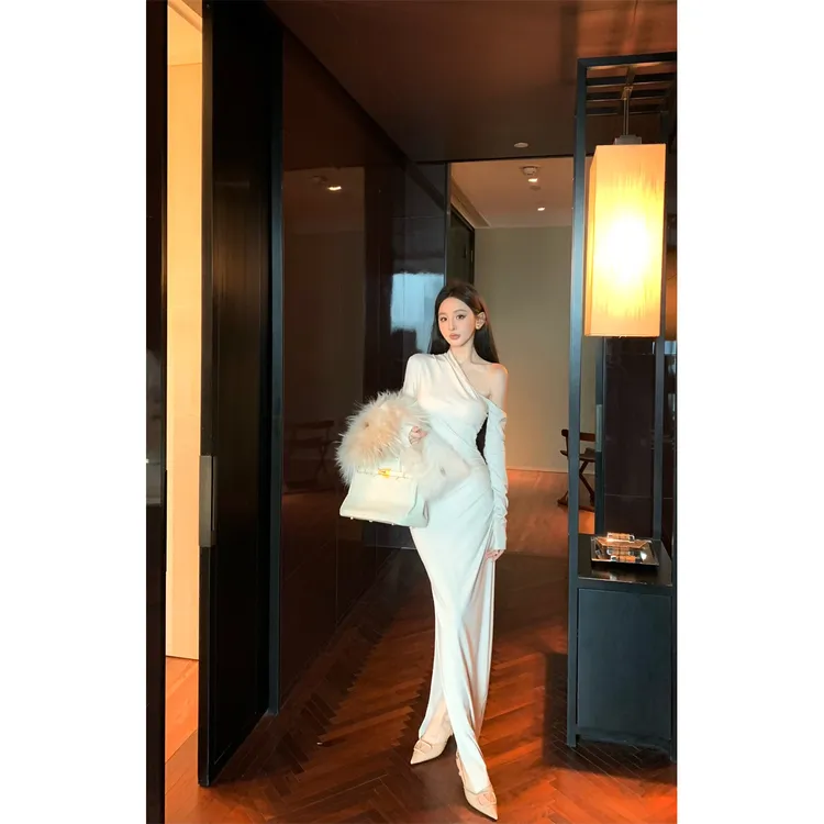 设计感斜肩性感辣妹修身显瘦连衣裙#A749