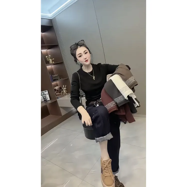 后背字母印花休闲显瘦圆领长袖T恤女2025秋季新款ins