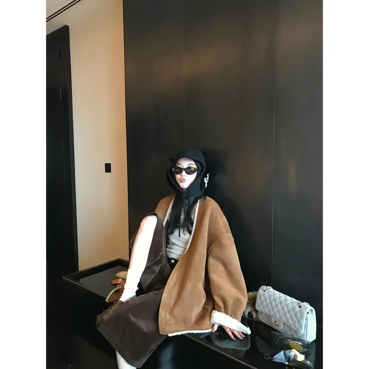 区区欧阳9/22 20点【冬天的第一件毛毛外套】V领环保皮毛一体外套