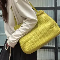 95新 BOTTEGA VENETA/葆蝶家 【蕾】3GQ227 黄色双桥皮编单肩包