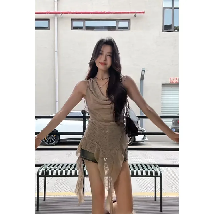 美式辣妹复古设计感小众洋气荡领不规则无袖上衣高腰修身直筒短裤