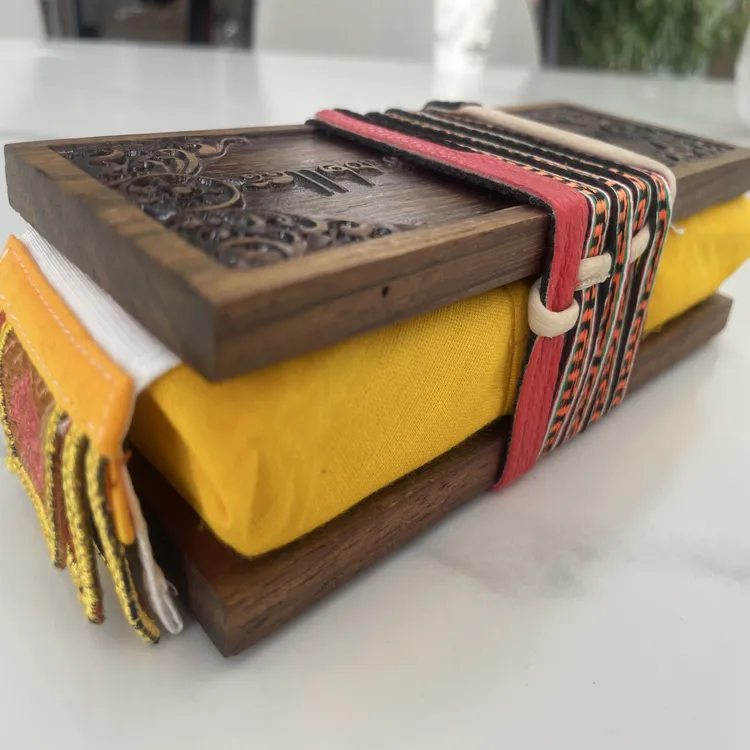 精品经文纯手工，雕刻，藏纸，工艺包装包邮