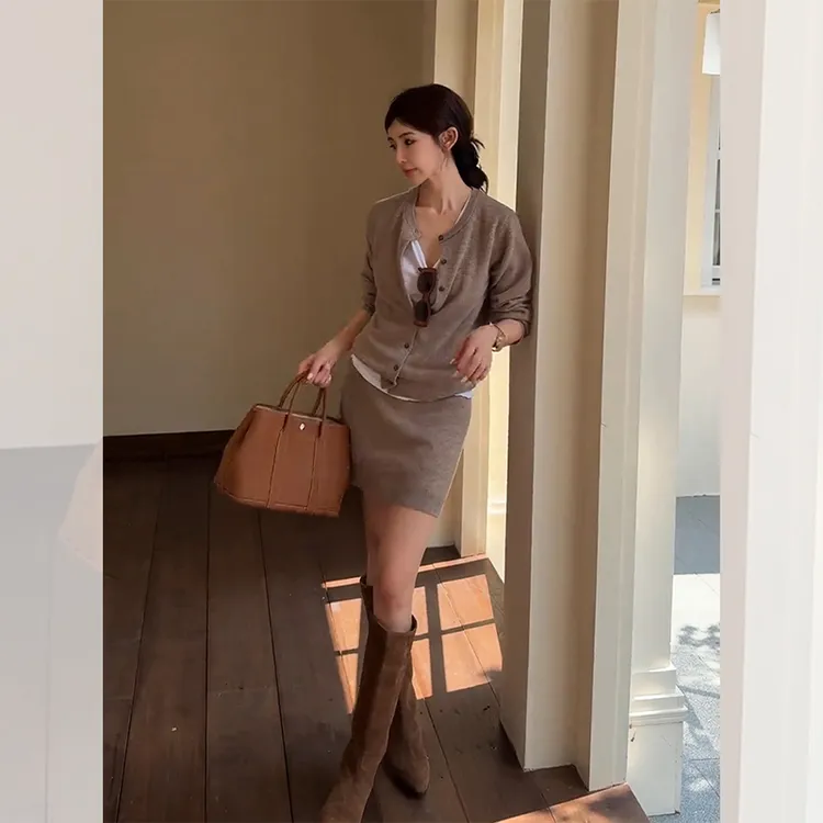 秋冬轻奢穿搭一整套炸街小香风咖色老钱风针织开衫半身裙两件套女