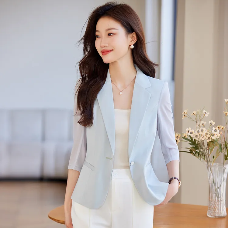 浅蓝色短款西装外套女夏季薄款2025新款休闲小个子高级感中袖西服