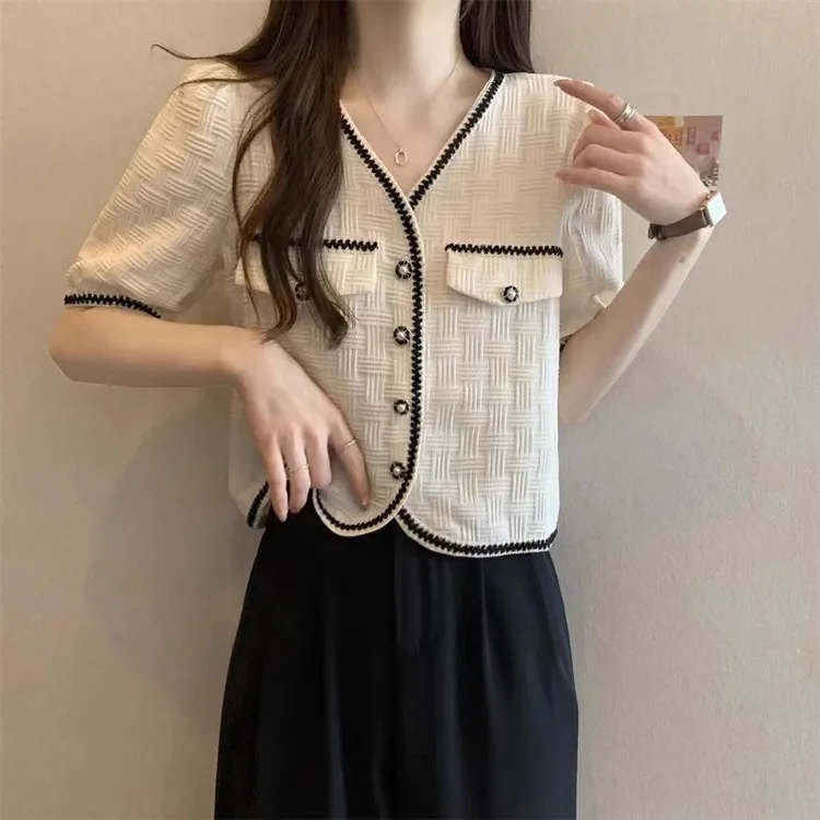 大码女装正肩V领衬衣女夏季微胖显瘦上衣法式小香风泡泡袖衬衫潮