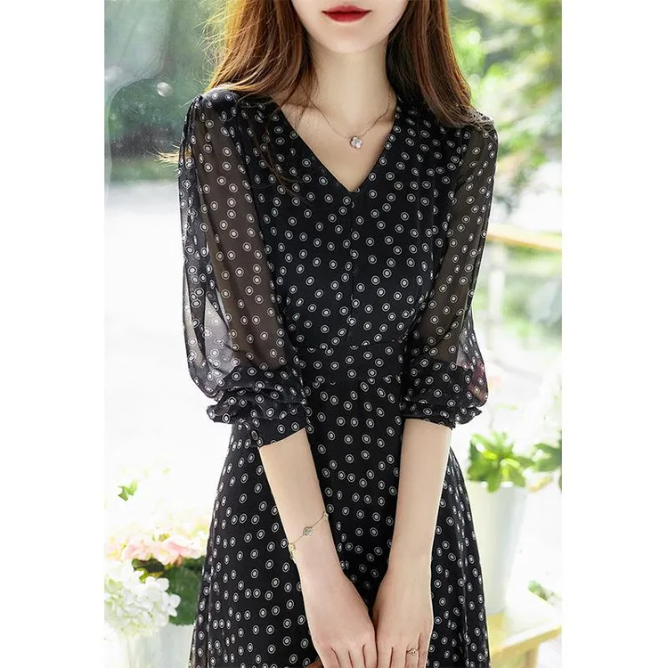 黑色波点雪纺连衣裙女夏季优雅中长款高腰A字裙五一出游出片穿搭