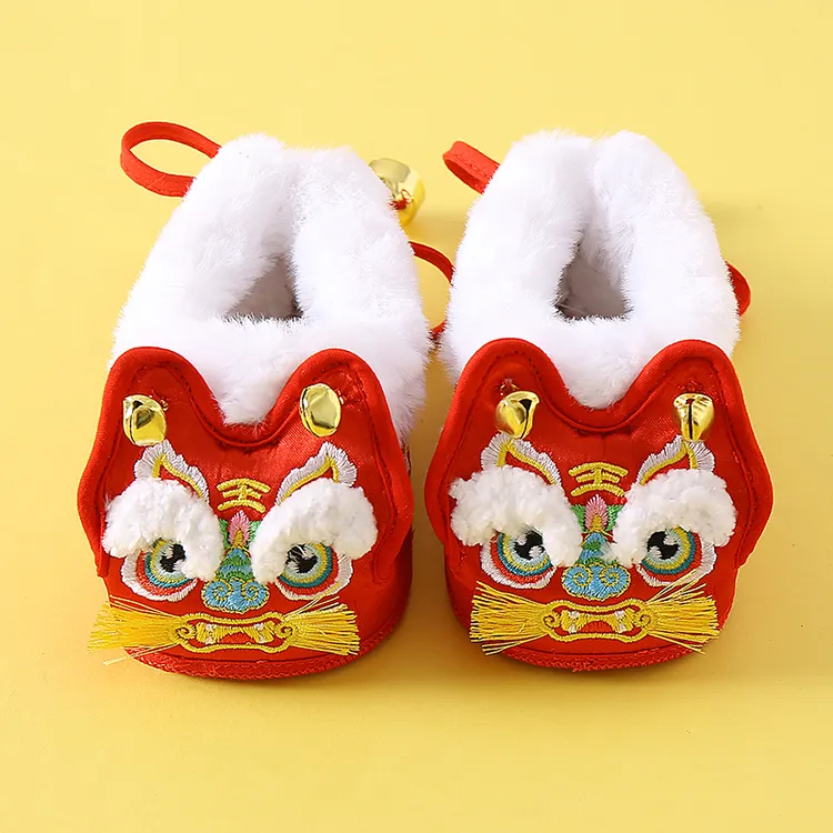 新年蛇宝马宝婴儿0-6-12个月婴儿冬季手工虎头棉布鞋新生儿软底鞋