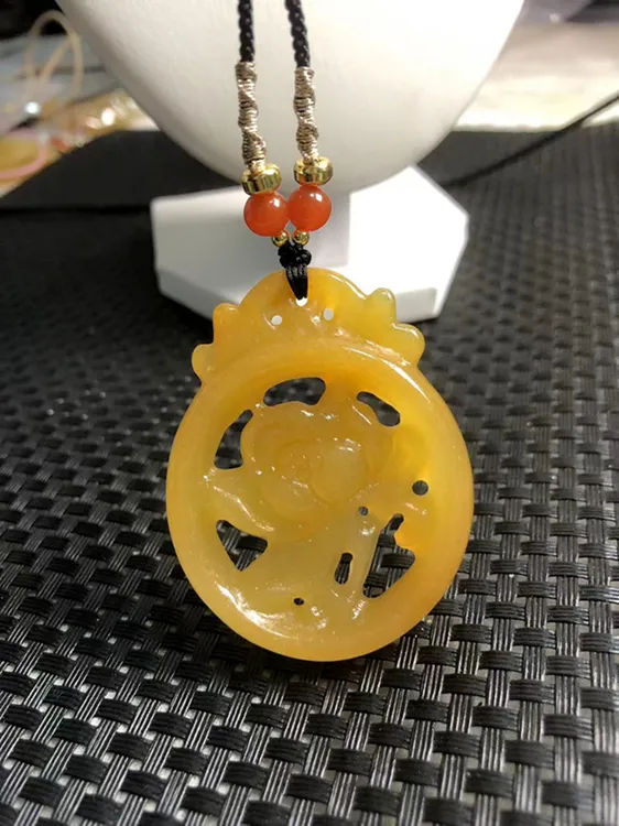 云南龙陵黄龙玉花开富贵女款挂件毛衣链镂空设计百搭款多样性发货