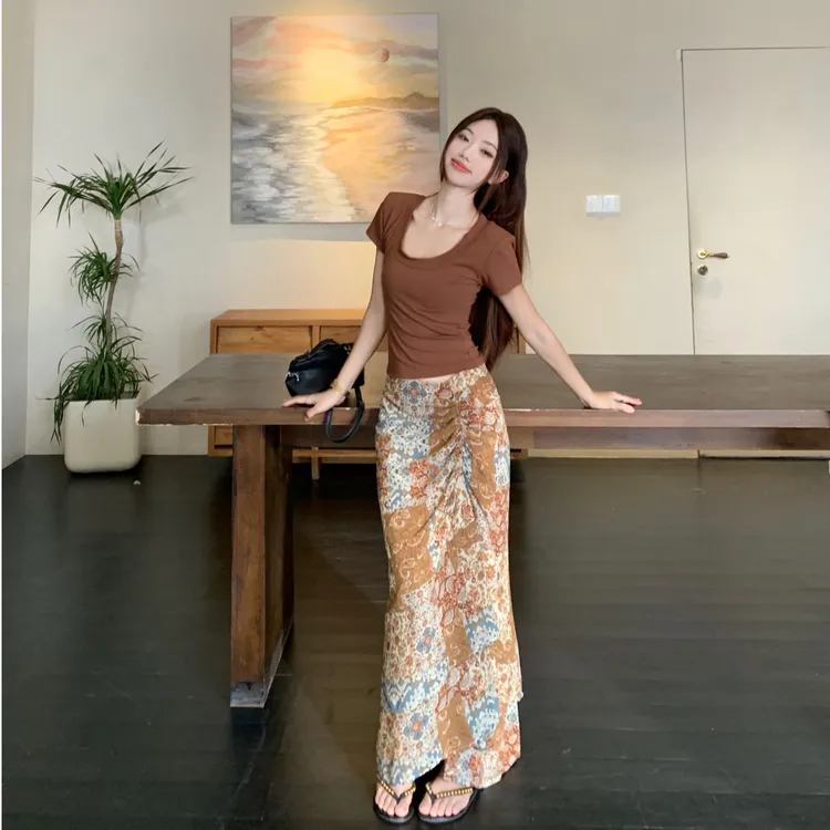 809#度假风套装百搭短袖T恤女夏季修身显瘦碎花半身裙气质两件套