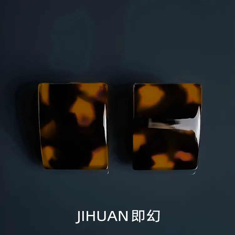 即幻 铜合金耳饰 欧美复古气质个性百搭几何方形耳环 123-10002