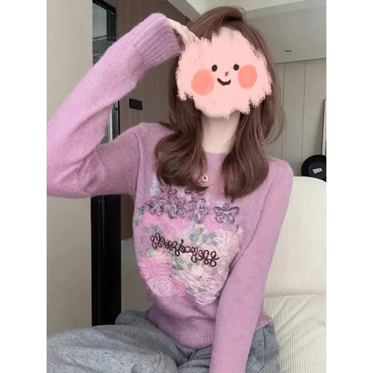 洋气刺绣圆领针织打底衫女冬季新款时尚休闲显瘦长袖百搭毛衣上衣