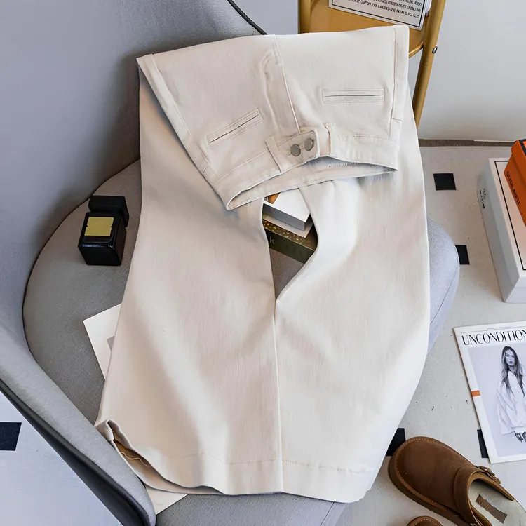 084不贴腿直筒微喇裤女春季2025新款爆款牛仔裤高腰显瘦喇叭裤子