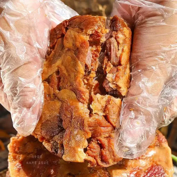 2青岛特产猪肉脂渣饼焦香酥脆开袋即食追剧下酒零食