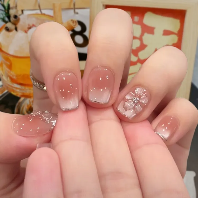 现货【冰花】纯手工穿戴甲可拆卸几何花显白新款穿戴甲片婚甲豆豆甲
