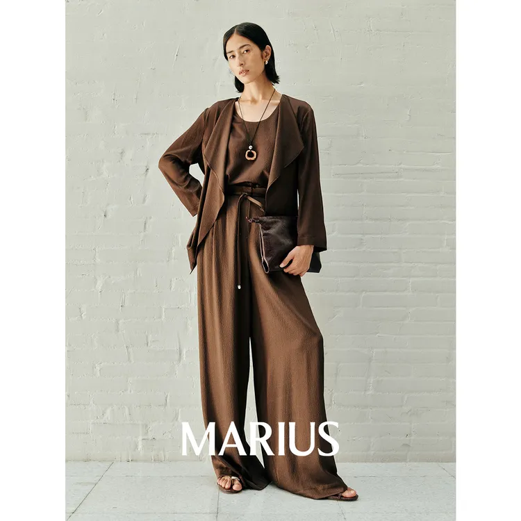 MARIUS"小风扇 "珍珠缎自由领上衣/三扣背心/勺领背心