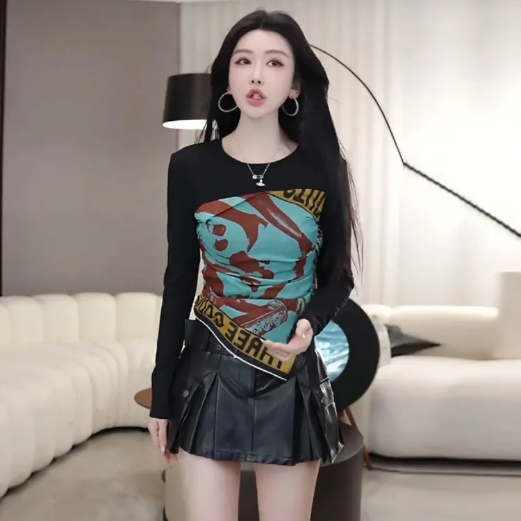 高级感印花丝巾长袖t恤女装秋季2025早秋新款好看上衣打底衫女士