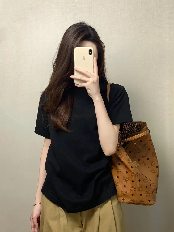 2025春夏新新款韩系气质高级感简约黑色t恤百搭显瘦休闲裤两件套