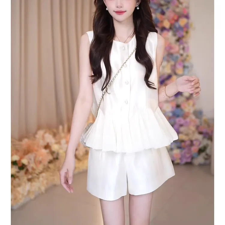 小个子时尚休闲显瘦气质两件套装小香风背心无袖上衣宽松短裤套装