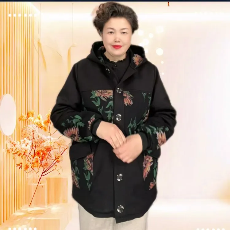 秋冬连帽加绒加厚中老年女装冬季宽松休闲时尚百搭女士系扣棉衣
