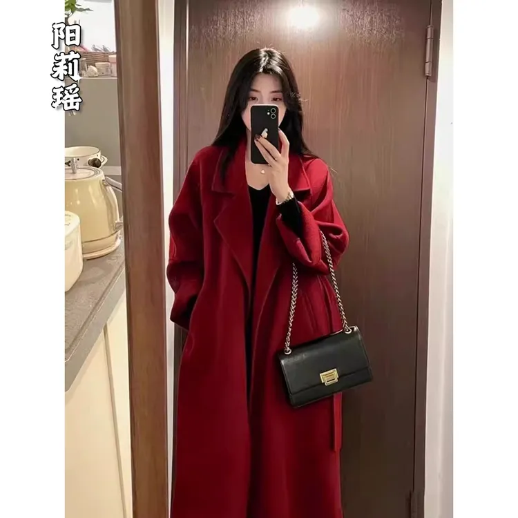 高端气质酒红色呢子大衣女2025年时尚百搭新款秋冬中长款毛呢外套