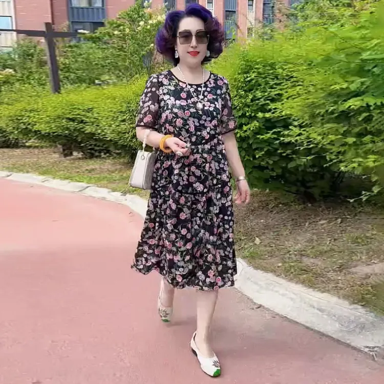 627夏季新款气质妈妈时尚碎花遮肚宽松大码减龄连衣裙中长款裙子