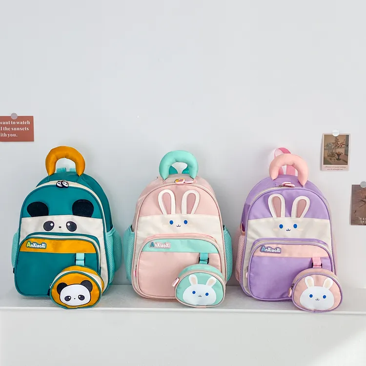 幼儿园书包新款女童时尚男童小学生旅游包轻便韩版儿童卡通双肩包