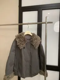 『雨美 Show』86190时尚毛毛领派克