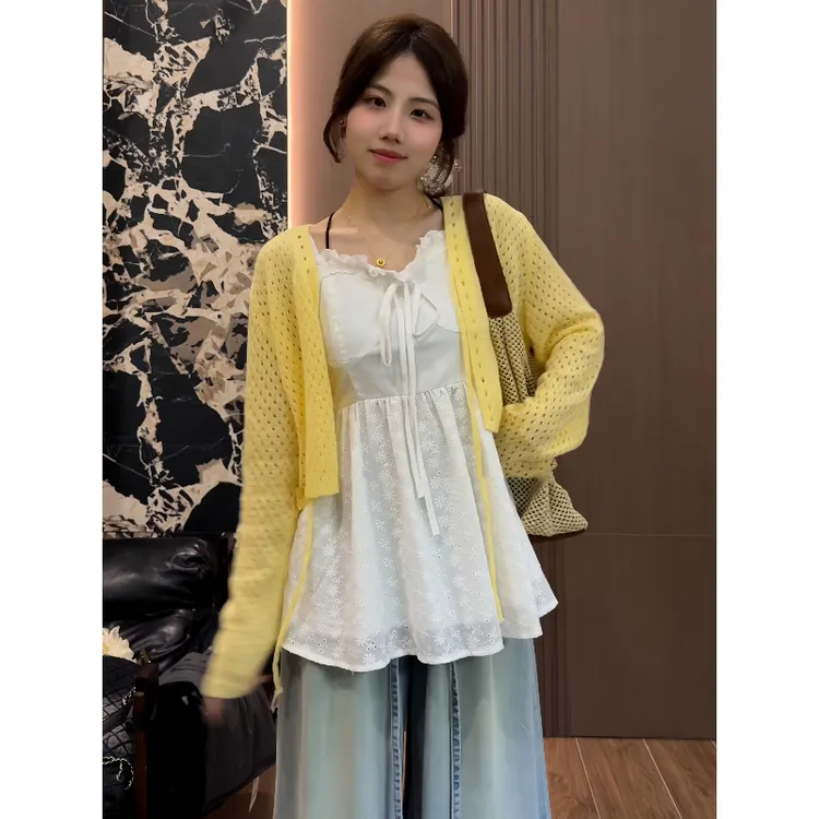 大码女装甜美风胖妹妹春装女款爆款2025新款显瘦镂空针织衫两件套