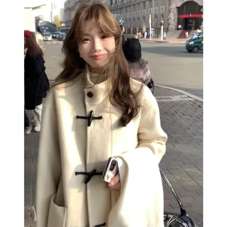 白色牛角扣呢子大衣女2025年新款秋冬季高级感毛呢外套韩系中长版