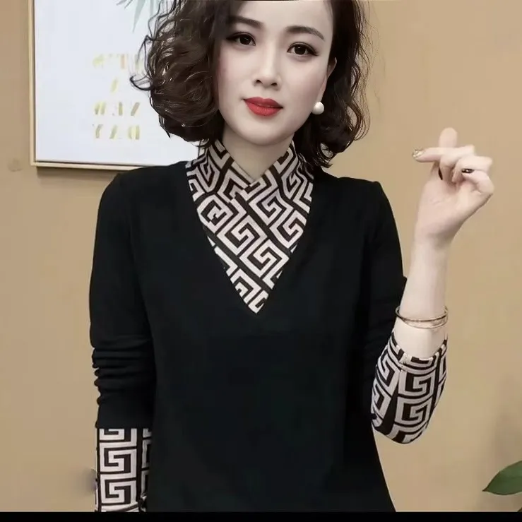 【专柜正品】半高V领减龄气质拼色百搭时尚显瘦长袖妈妈洋气上衣潮