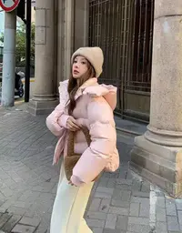 三七粉色连帽羽外套福福款