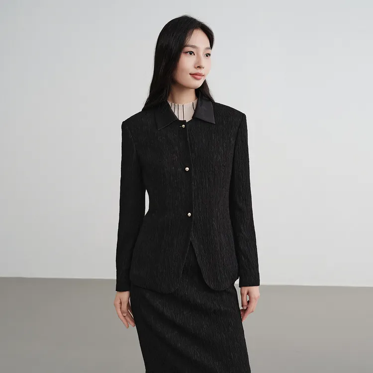 EP雅莹2025早秋新品 复古优雅提花压褶翻领修身显瘦收腰外套1206A