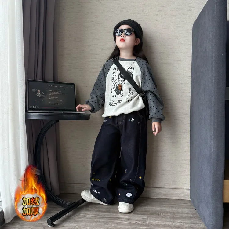 女童秋季韩版插肩袖圆领加绒卫衣中大童加绒绣花牛仔弯刀裤阔腿裤