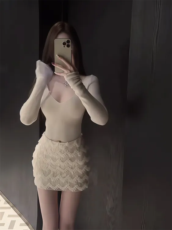 千金风套装女法式气质V领针织上衣亮片拼接网纱半身裙两件套裙子