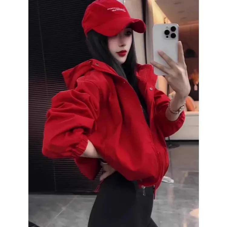 高级感红色连帽短外套女2025年早秋季新款休闲通勤百搭夹克上衣服