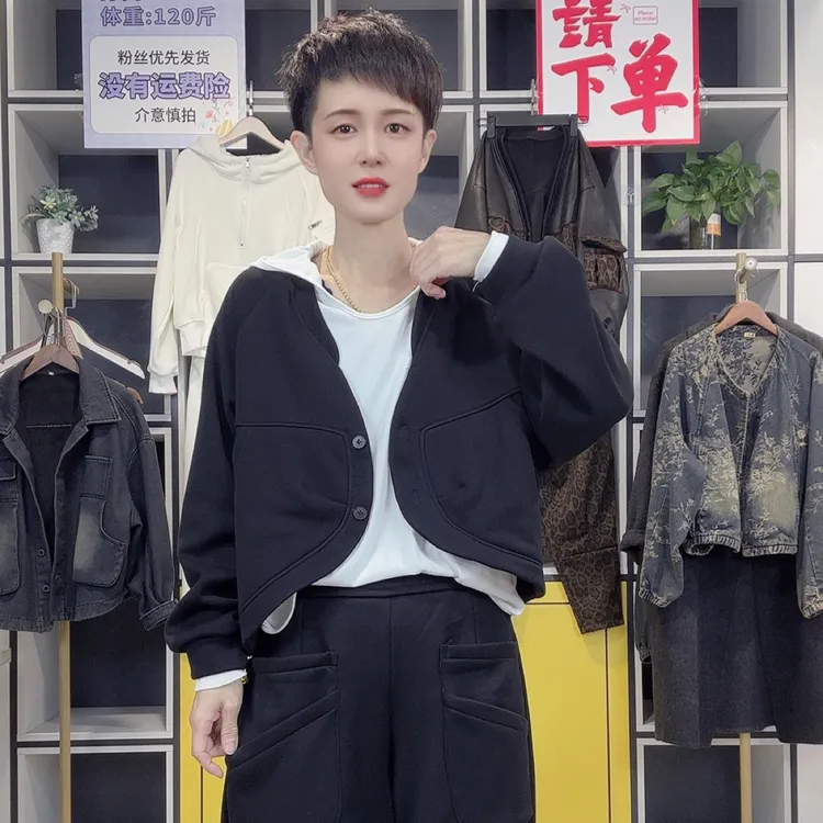 名1318-加绒款短装斗篷开衫小外套