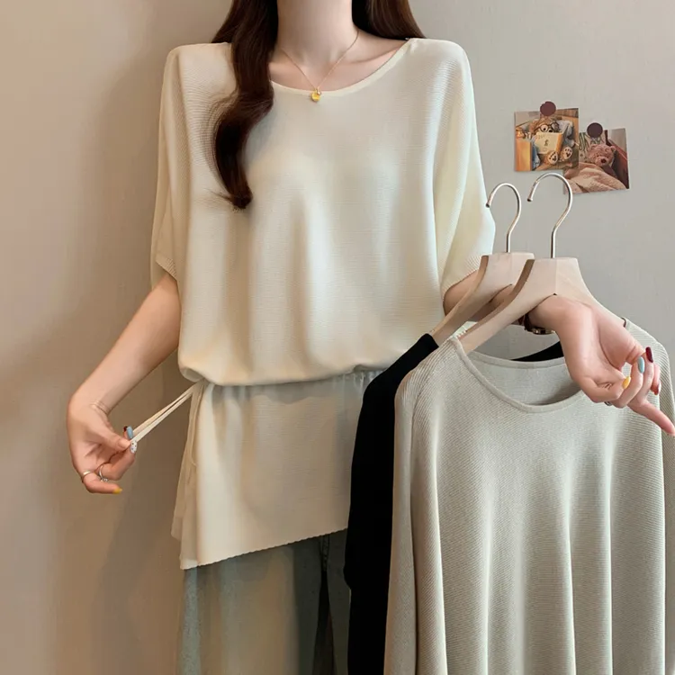 大码微胖休闲冰丝针织衫女2025新款夏季胖MM遮肉显瘦上衣别致体恤