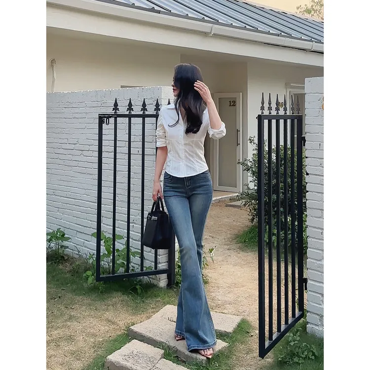 秋季新款高腰喇叭微喇长裤子爆款设计感怀旧色微喇牛仔裤女士