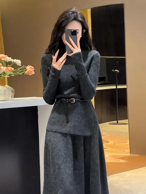 秋冬季韩系穿搭一整套针织毛衣连衣裙子女2025新款高级感套装长裙