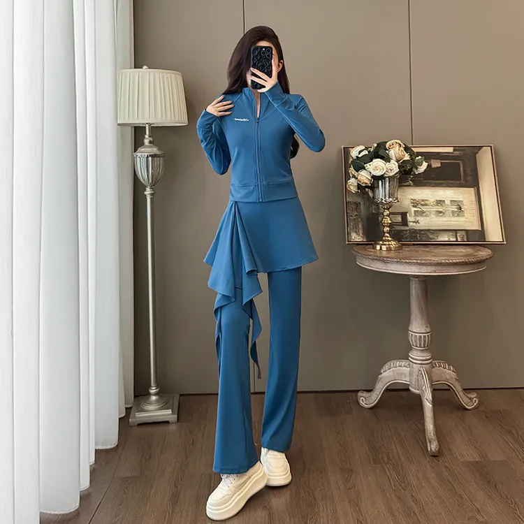 辣妹纯欲风穿搭早秋一整套修身高腰短外套三件套遮胯微喇裤套装女