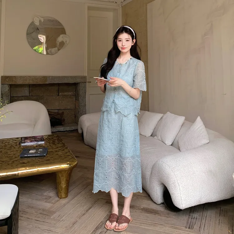 千金风高级感刺绣镂空套装裙女2025夏季正式场合精致半身裙两件套