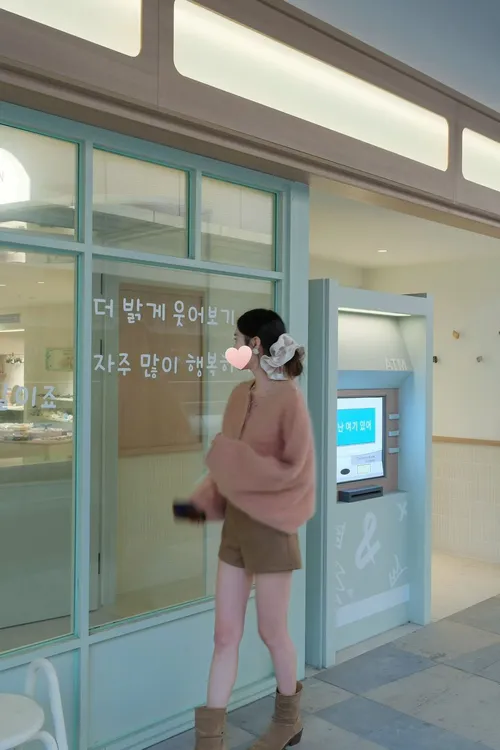 2026秋冬新款温韩系柔风粉色软糯毛茸茸开衫毛衣