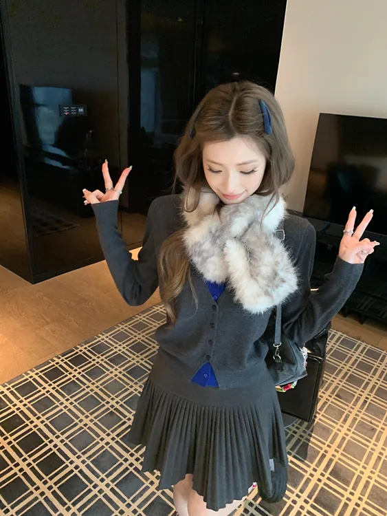 韩系减龄穿搭一整套女秋冬新款时尚假两件针织开衫半裙休闲两件套